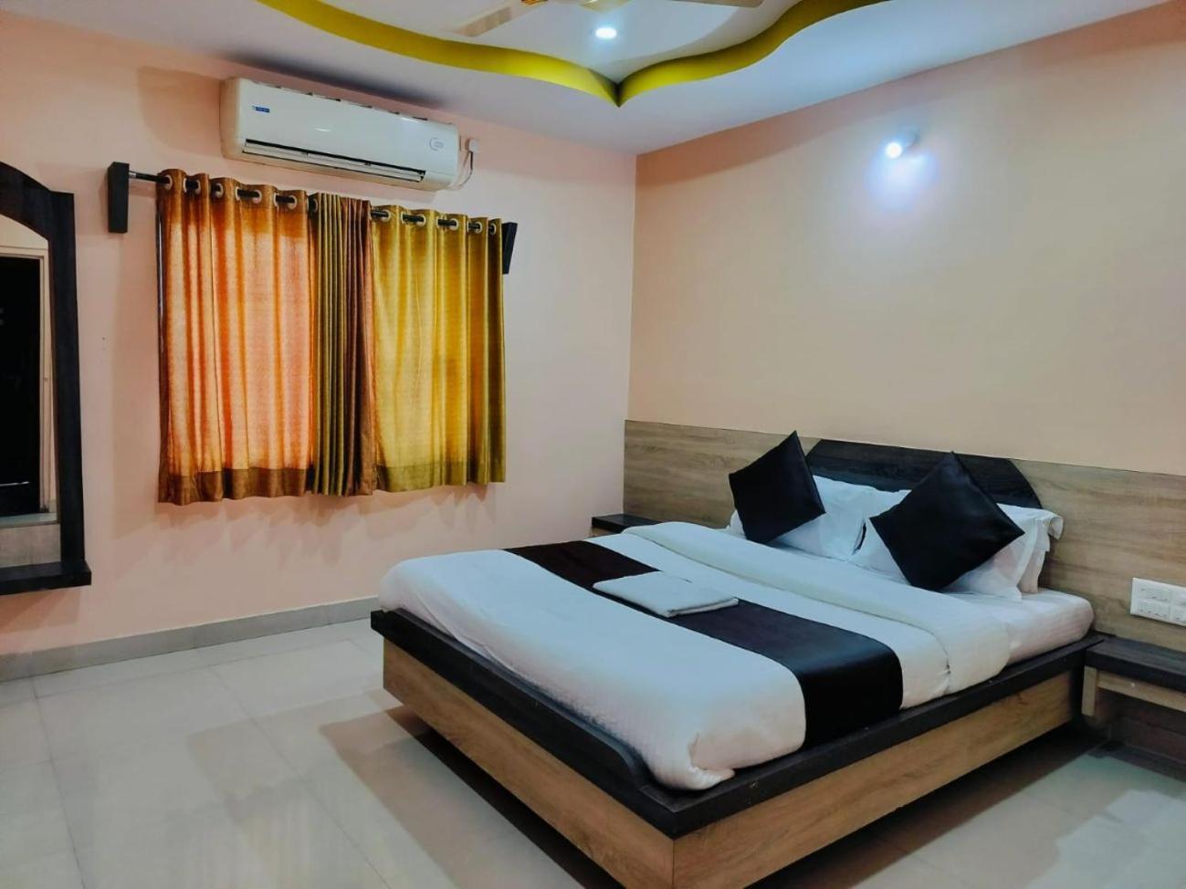 Hotel Sachidanand Shirdi Exterior foto